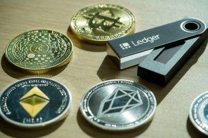 Bitcoin security hardware wallet